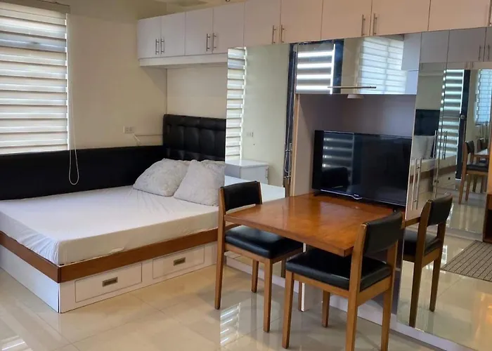 Mabolo Garden Flat A6 With Free Rooftop Pool