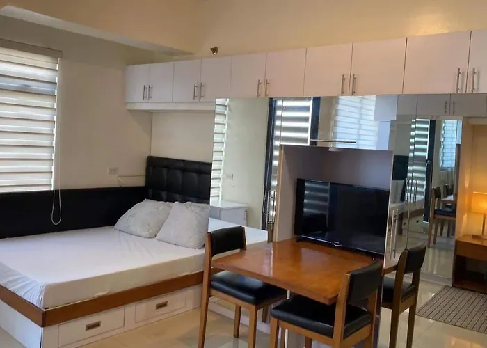Mabolo Garden Flat A6 With Free Rooftop Pool Apartment