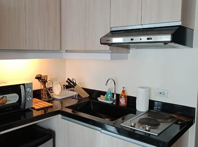 Mabolo Garden Flat A6 With Free Rooftop Pool Cebu