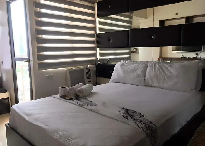 Mabolo Garden Flat A6 With Free Rooftop Pool