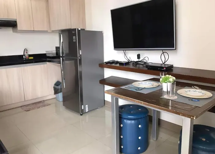 Mabolo Garden Flat A6 With Free Rooftop Pool * Cebu