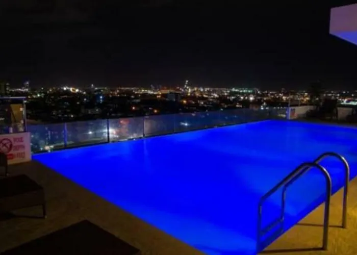 Mabolo Garden Flat A6 With Free Rooftop Pool