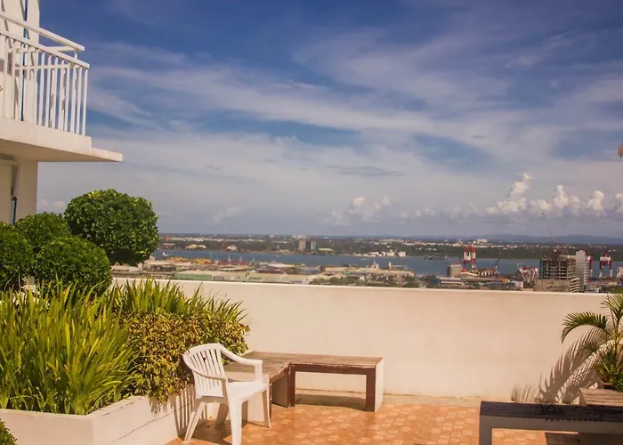 Apartment Mabolo Garden Flat A6 With Free Rooftop Pool